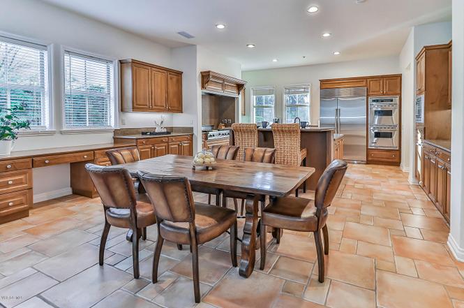 Redfin kitchen area